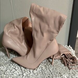 Elegant Women's Pink Boots
